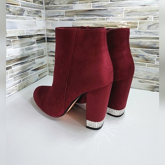 XOXO Boots - Picture 1 of 5